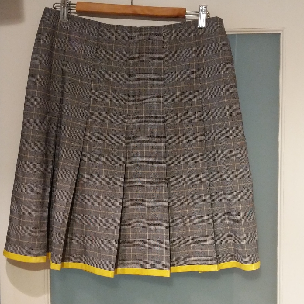 Studio Jax size 10 yellow windowpane plaid pleated skirt